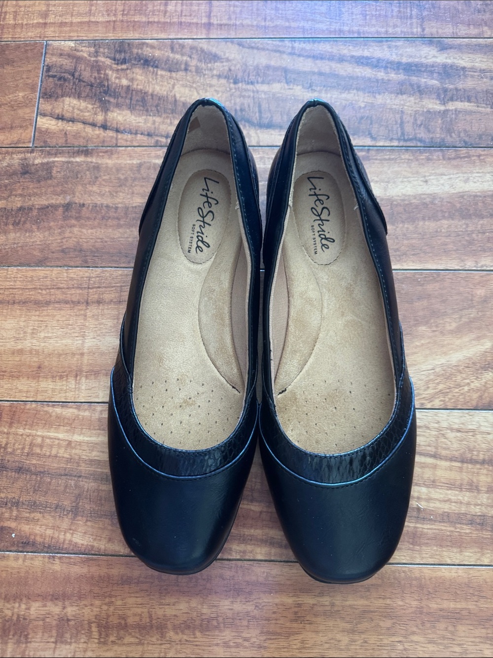 Life Stride Black Rounded Toe Slip-On Flats 8W